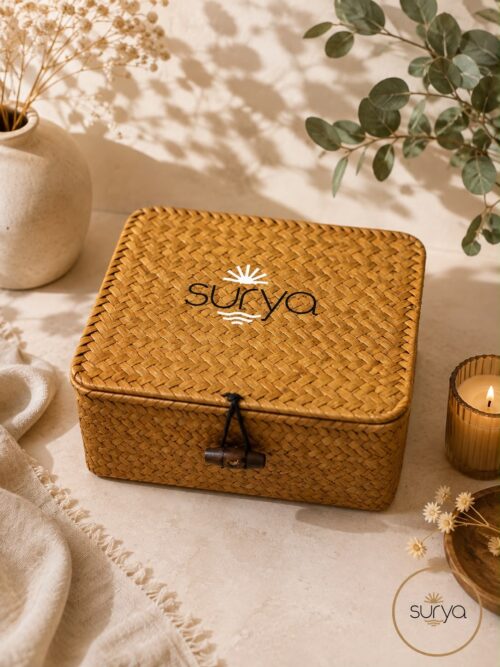 Caja de mimbre cuadrada pequeña