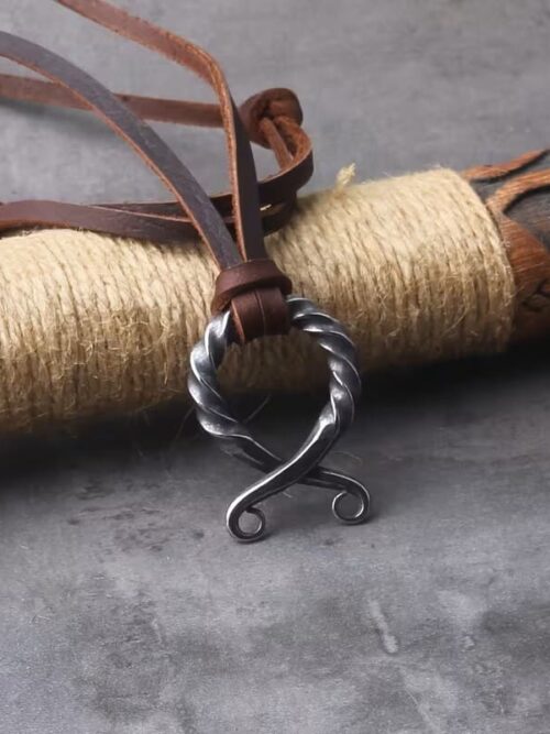 Collar cuero con colgante runas de Odin Vikingo