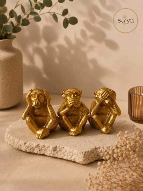 LOS TRES MONOS DORADOS