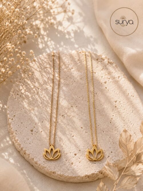 Collar oro flor de loto