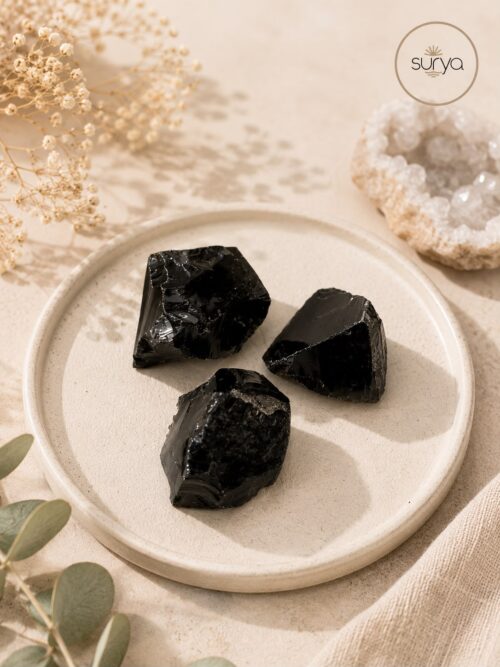 Obsidiana negra sin pulir natural