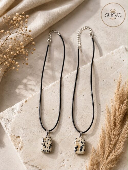 Collar de cuarzo dálmata cordón negro